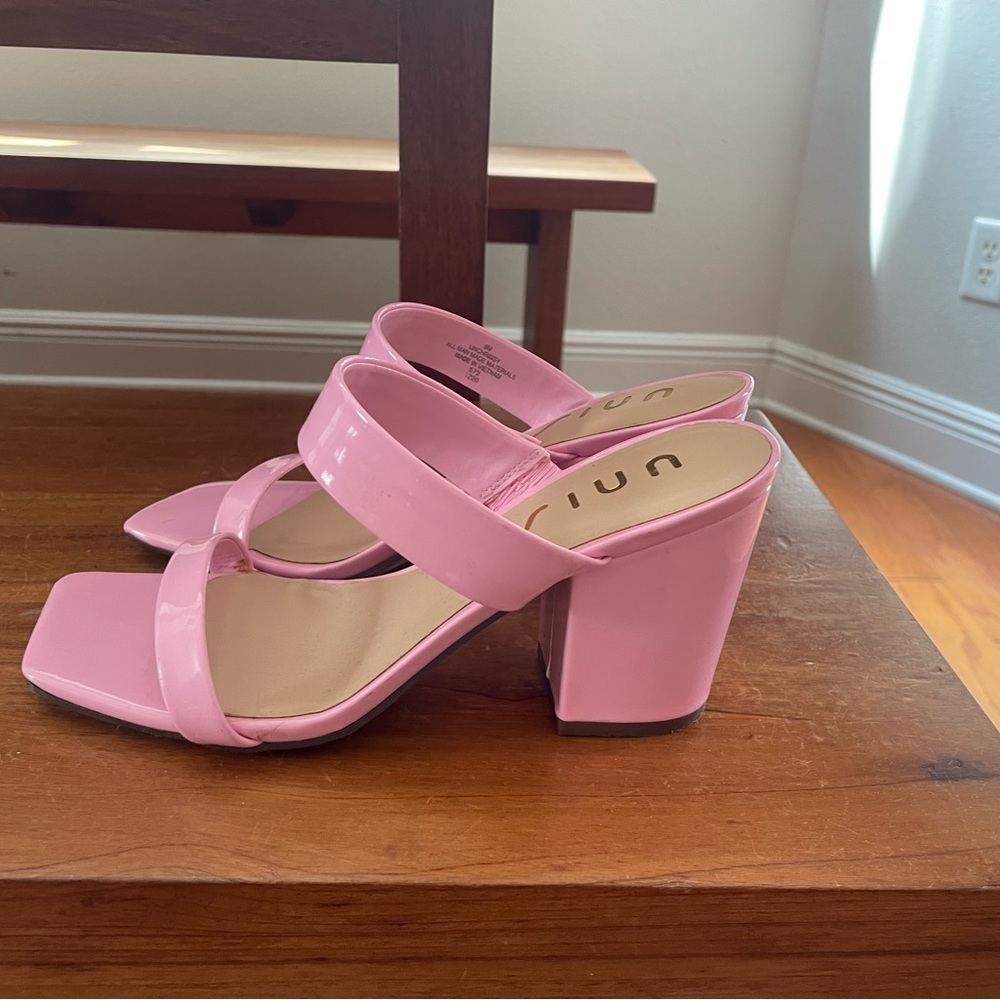 Pink heels